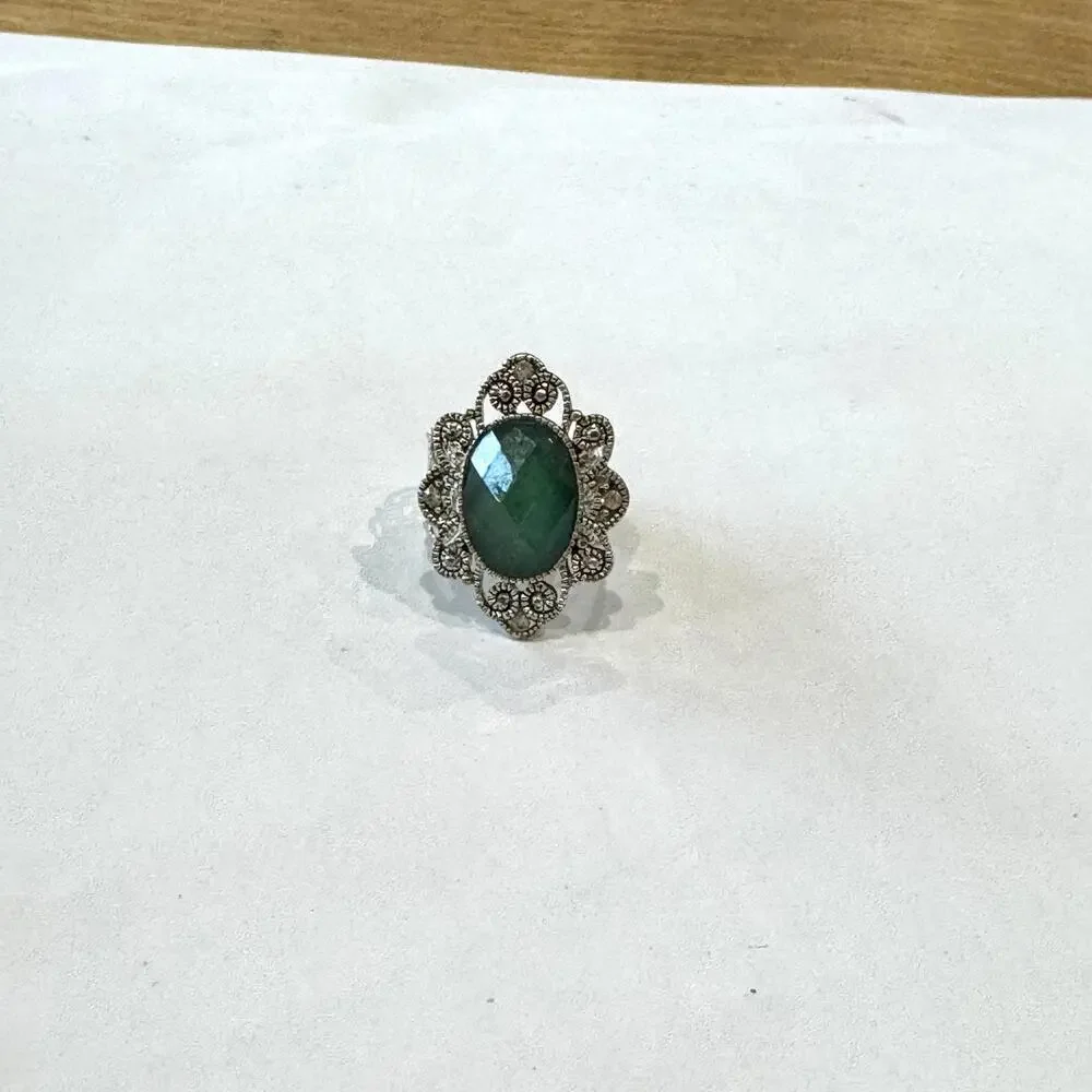 Vintage Silver‎ Tone Costume Jewelry Ring One Size Green Stone Adjustable